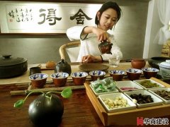 100多平的中式裝修，配個(gè)茶室還不錯(cuò)